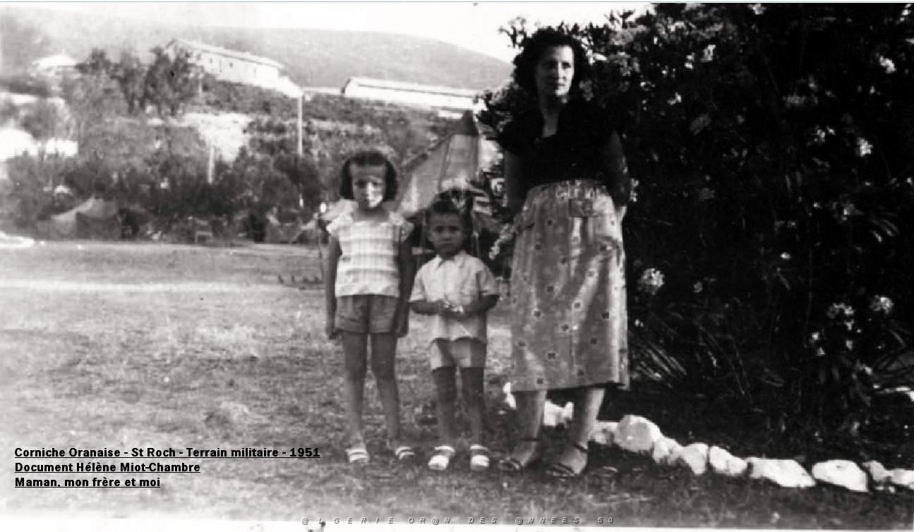 Oran- SDV- 4904- Chambre- PLAGE DE ST ROCH Pres du massif de Laurier Rose.JPG